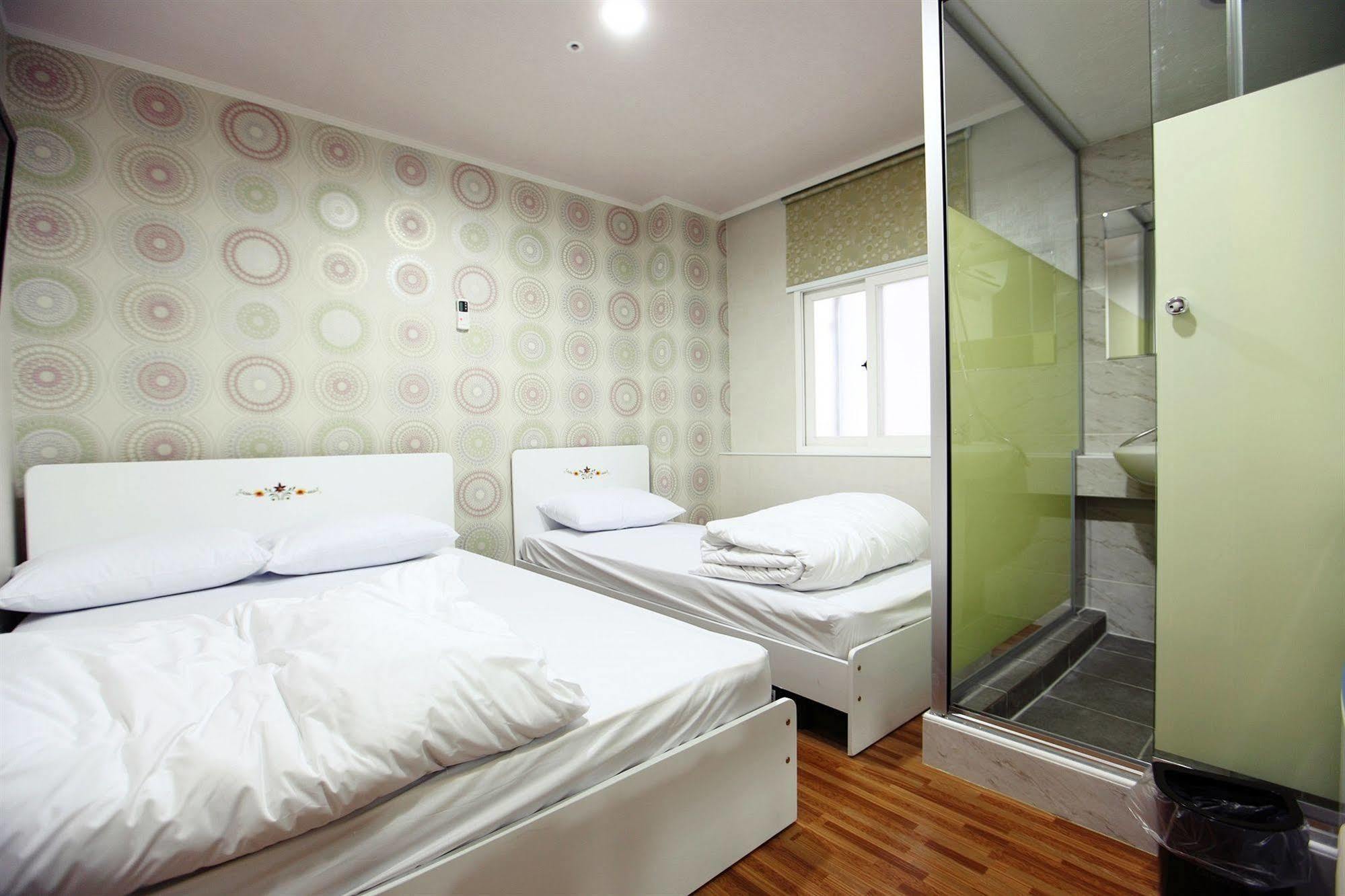 Chloe Guesthouse Gangnam Seoul Exterior photo