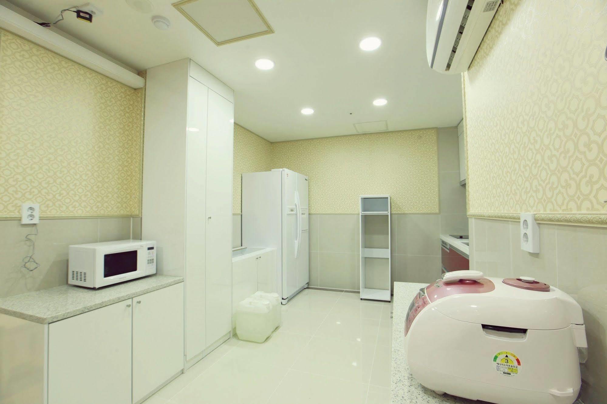 Chloe Guesthouse Gangnam Seoul Exterior photo